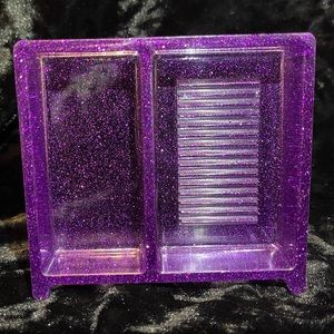 Makeup brush cleaners